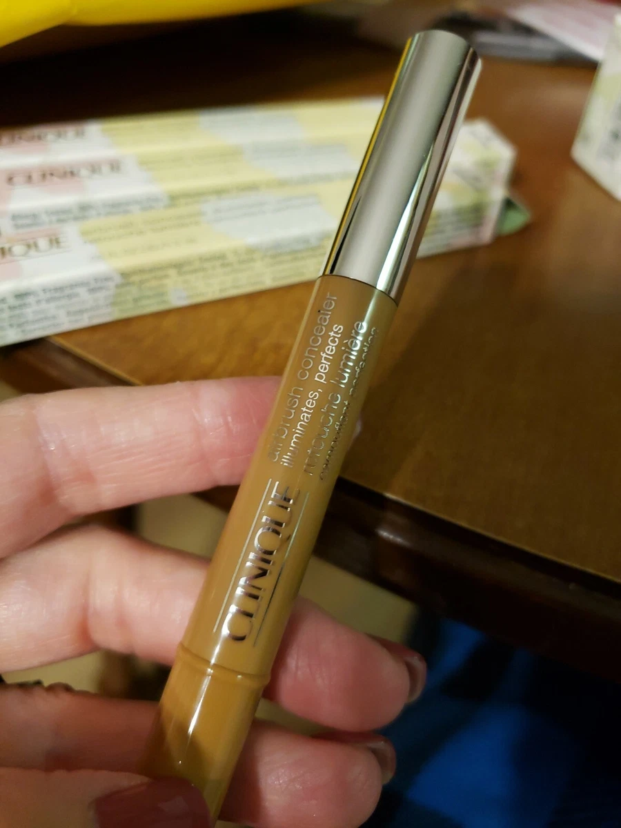 Clinique airbrush concealer 2024 07 light honey