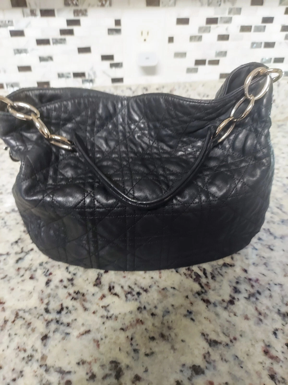 Christian Dior, Cannage Lady Dior Soft Hobo, avec défaut