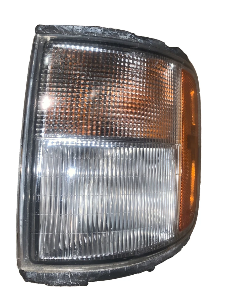 1992-1997 Isuzu Trooper Acura SLX OEM Turn Signal Assembly LH Driver Side - Image 2 of 4