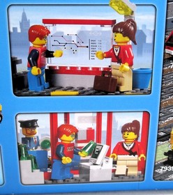 Lego CITY 7937 ~TRAIN STATION ~ Retired NEW SEALED Tracks Taxi Bridge Passengers