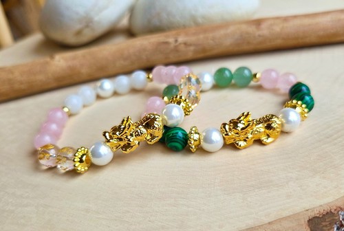 Bracciale Pixiu, Drago Oro, Perla, Malachite, Avventurina, Quarzo Rosa Feng Shui - Foto 2 di 6