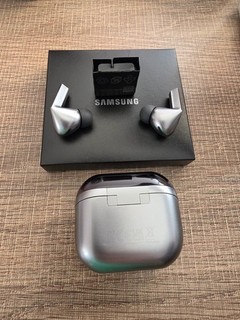 Samsung Galaxy Buds 3 Pro AI True Wireless Bluetooth Earbuds (Silver)