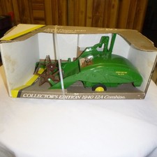 Vintage Ertl John Deere #12A Pull Type Combine 50th Anniversary Collector 1/16