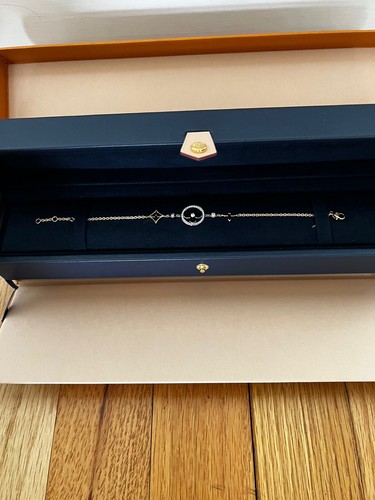 Louis Vuitton Idylle Blossom XL Bracelet, 18kt W/ Diamonds, BRAND NEW, SOLD OUT - Picture 2 of 5