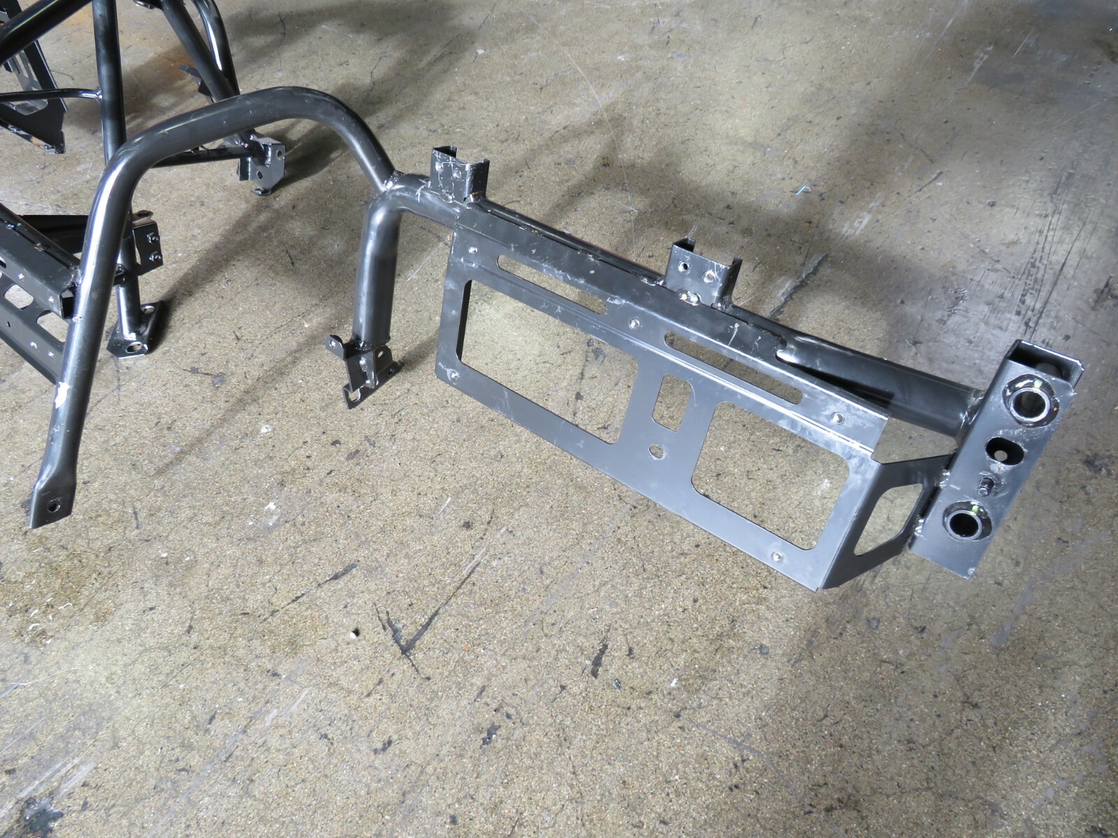 Ferrari 612 Scaglietti, Dash Support Bracket, Used, P/N 66851800
