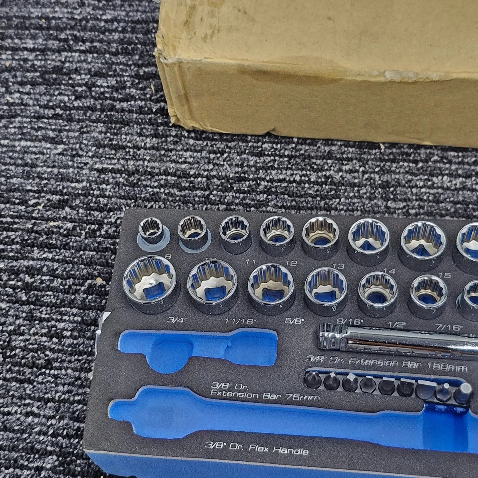 (67 Piezas) Kincrome EVA130T Bandeja EVA 1/4 y 3/8 Unidad Enchufe Imperial y Métrico Foto 2 de 4