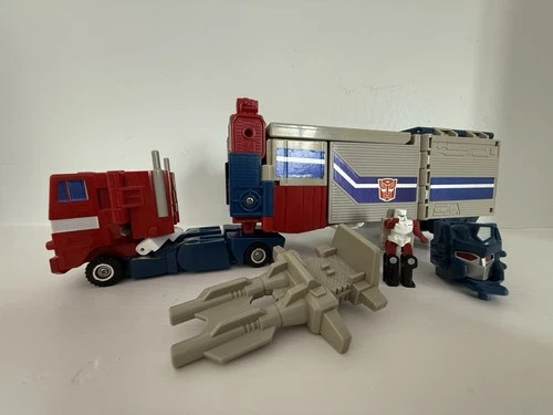 Vintage Transformers G1 Hasbro Optimus Prime Powermaster 1987 With Figure