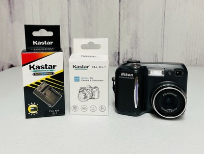 Nikon Coolpix 885 Digital Camera With Battery & Charger READ