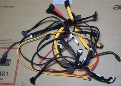 Konvolut 10 SATA Festplatten Datenkabel