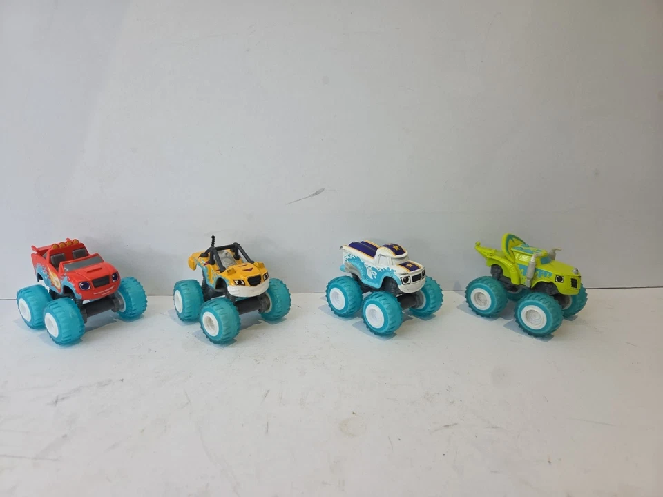 4× Blaze And The Monster Machines Trucks Bundle Diecast Cars Water Wheels RARE - Image 3 of 4