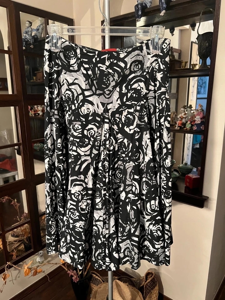 Falda Tapemeasure Mujer 6 Negro/Blanco Floral Larga Trompeta Godets Cremallera Lateral Algodón Foto 2 de 4