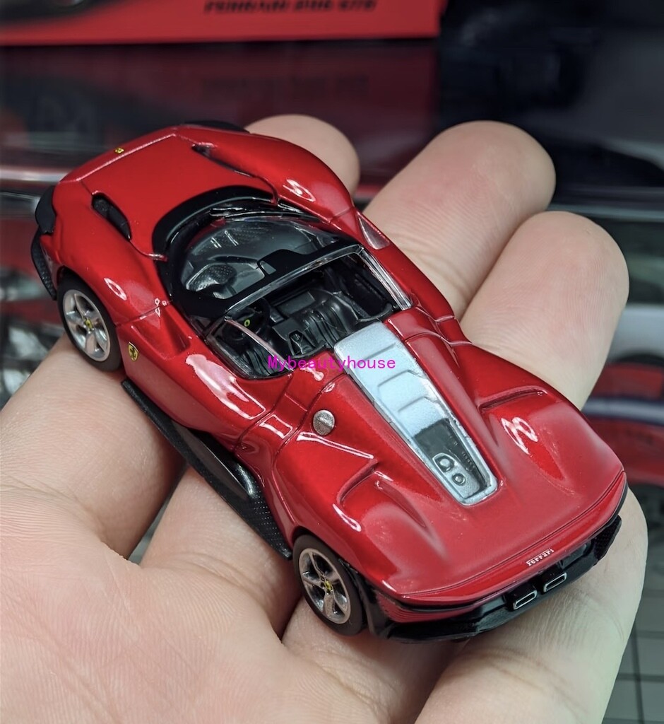 Bburago 1:64 Red Ferrari Daytona SP3 Racing Sports Model Diecast