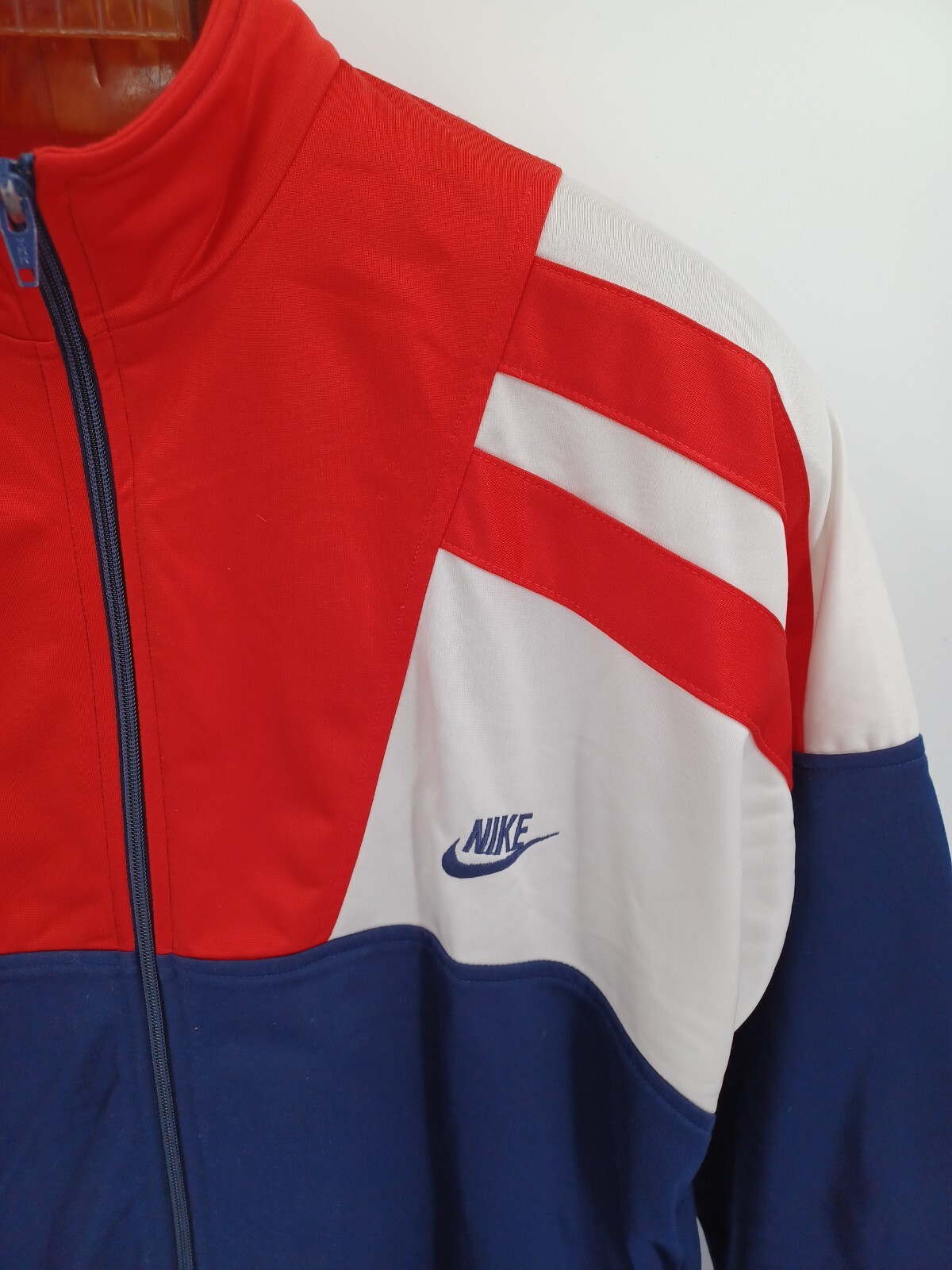 Vintage 80s 90s NIKE Red White Navy 