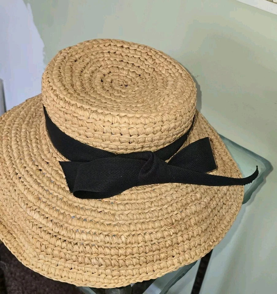 Helen Kaminski Un sombrero atemporal de ala de rafia artesanal arriba/abajo con caja resort de verano Foto 3 de 4