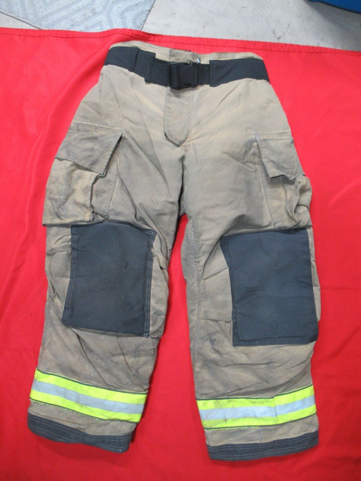 Mfg 2012 GLOBE G-XTREME 40 x 30 Firefighter Turnout Bunker Pants GEAR RESCUE TOW