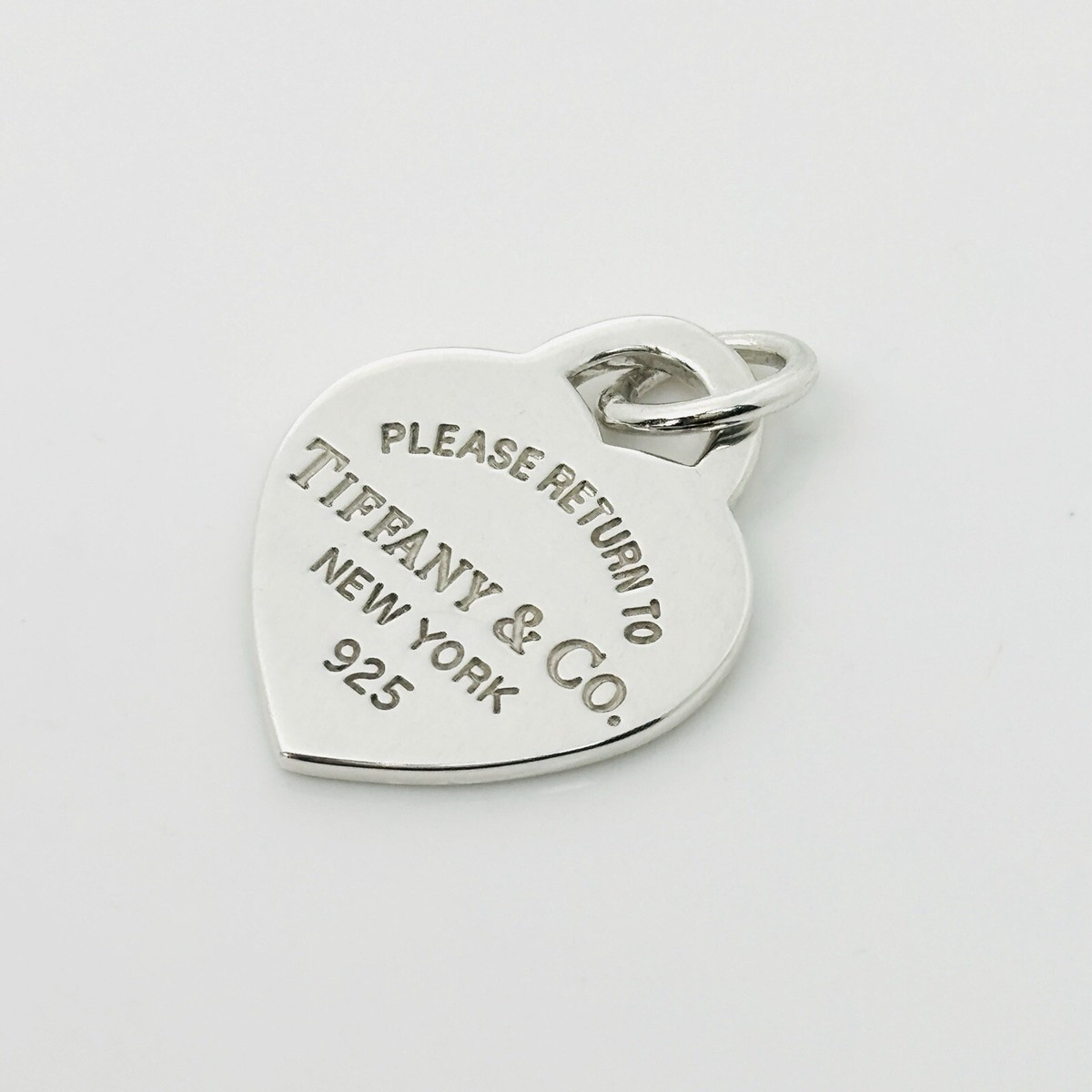 Tiffany return to Tiffany ペンダント Return to Tiffany Small Heart Tag Pendant or Charm in Sterling