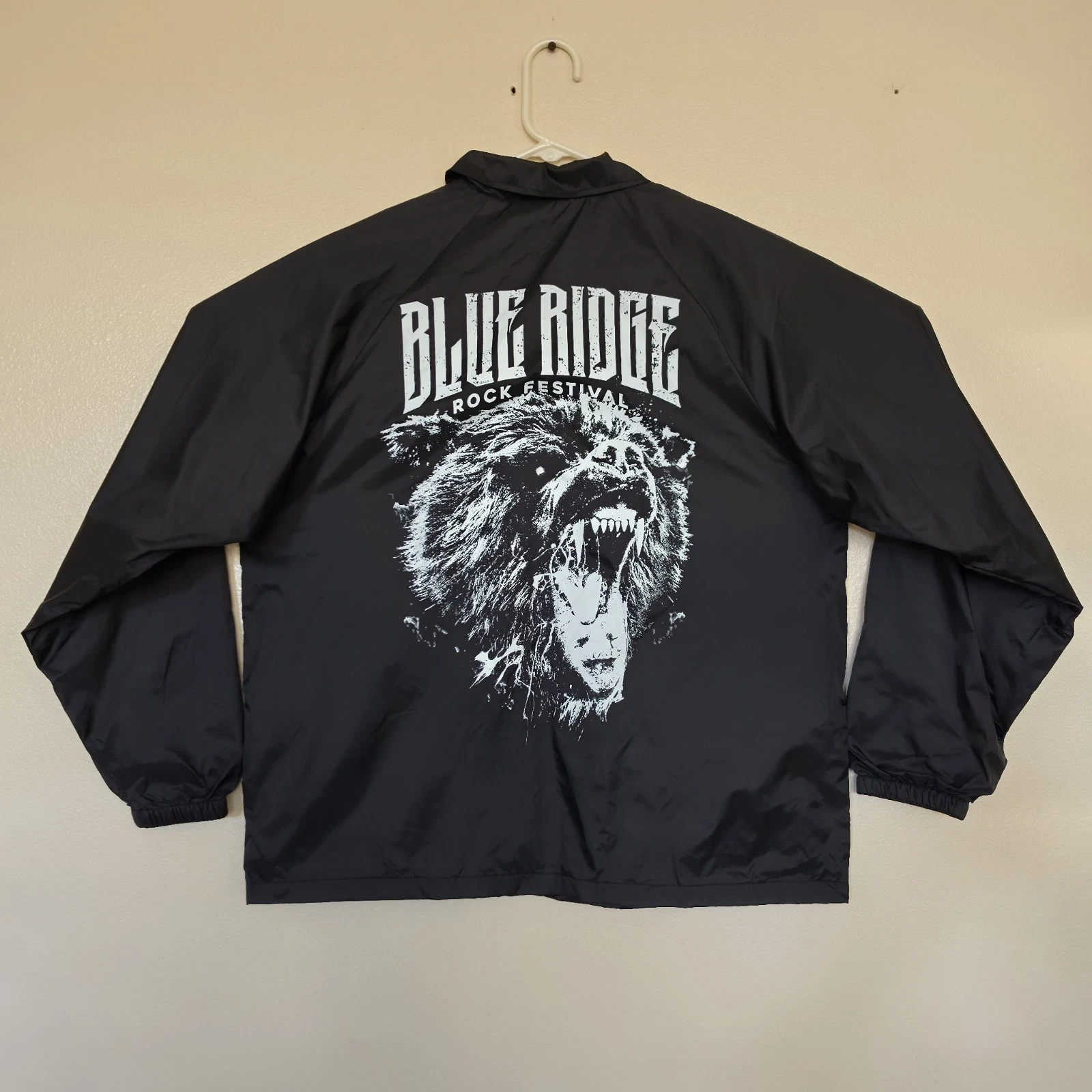 Blue Ridge Rock Festival Windbreaker Men's Large Bear Screaming Coaches Jacket - product detail image 1