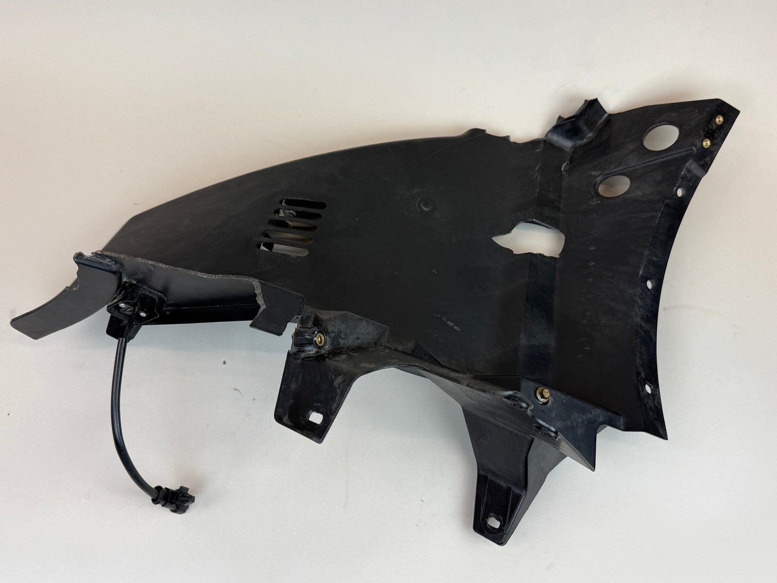 McLaren 570S 2016-2021 REAR+LEFT Radiator P/N 13AA841CP