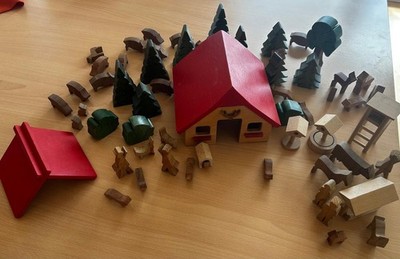 Holzbausteine, Spielwelt Waldhütte von HABA aus Buchenholz und Sperrholz