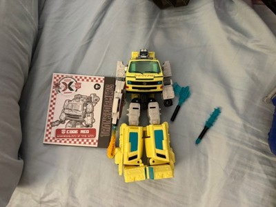Transformers collaboration Crossovers Stranger Things Code Red Voyager Figure 