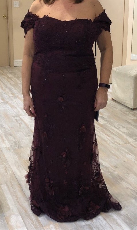 MONTAGE by MON CHERI  mother of the  Bride/groom gown Merlot Size 16