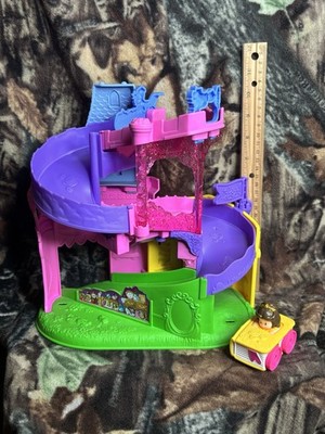 Fisher Price Little People Disney Princess Belle Wheelies Castle