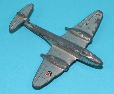 DINKY TOYS 70E GLOSTER METEOR JET AIRCRAFT 1940s MECCANO ENGLAND