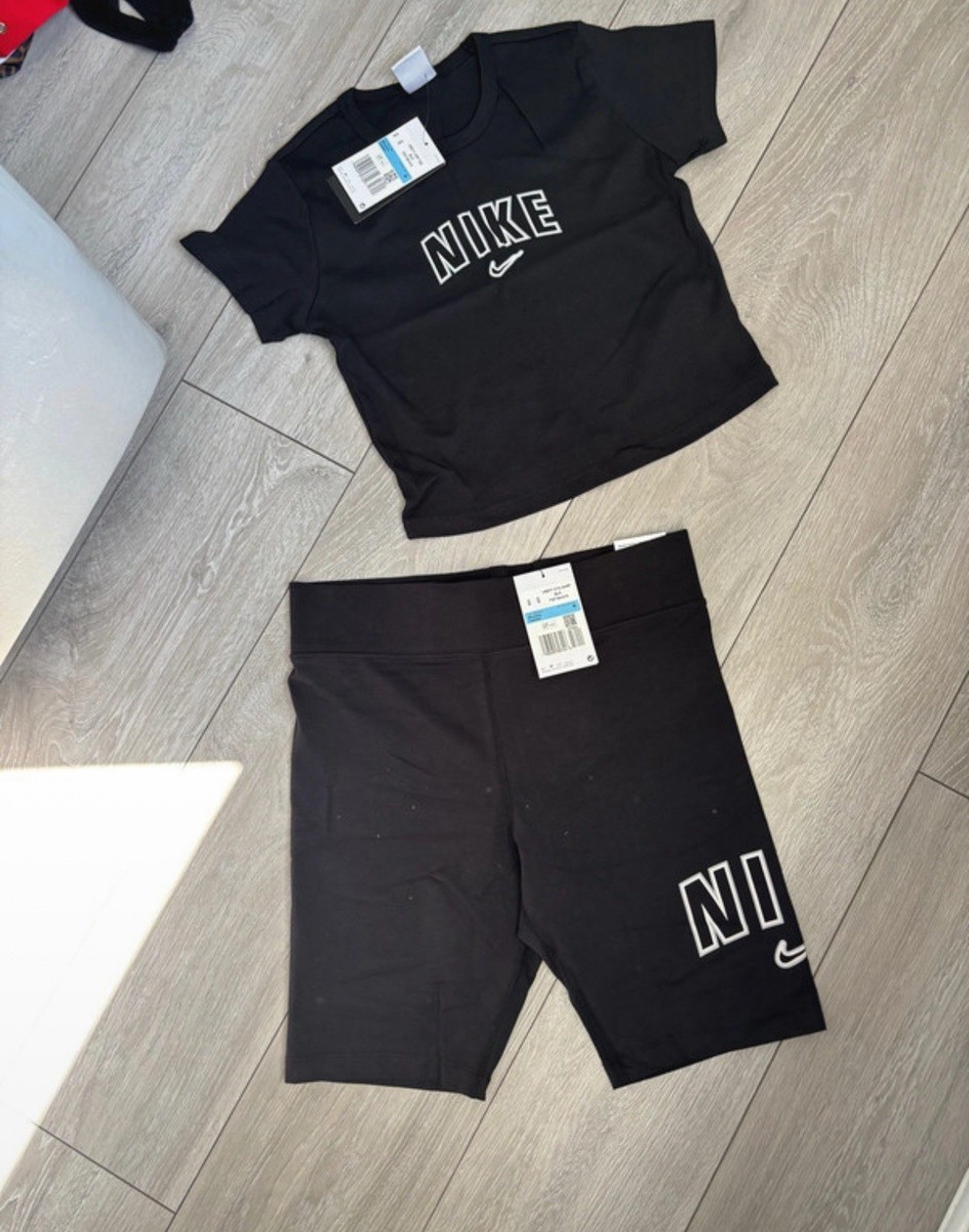 Nike Black Athletic Set T-Shirt Cycling Shorts (Brand New with