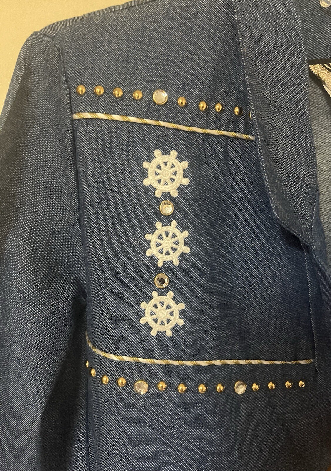 Picture 4 of 8