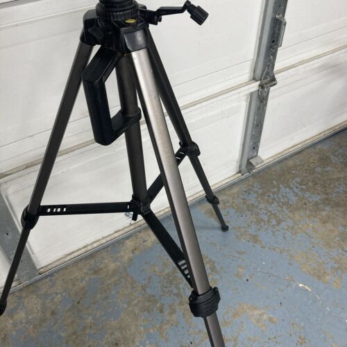 Vanguard VEO 3GO 204CB Travel Tripod, Dark Gray/Black,VEO3GO204CBskt300 leveling - Picture 2 of 16