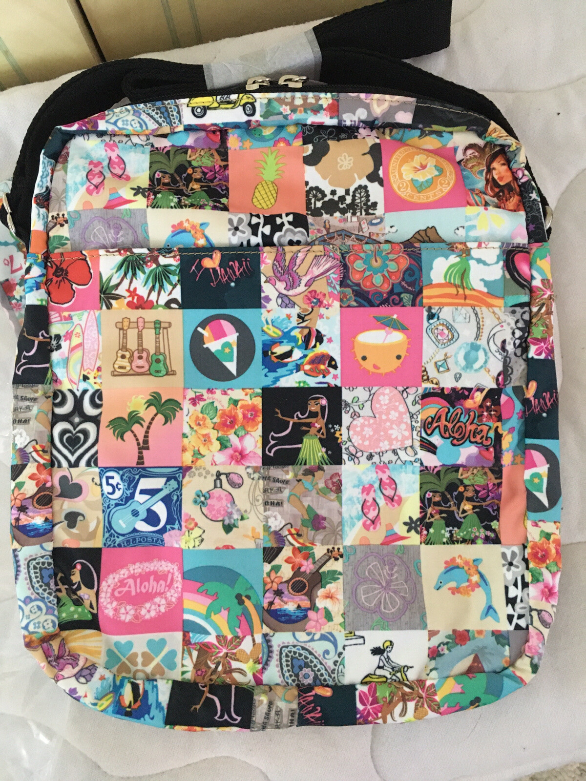 LeSportsac Hawaii Exclusive Print & Style, Edna NWT LeHawaii