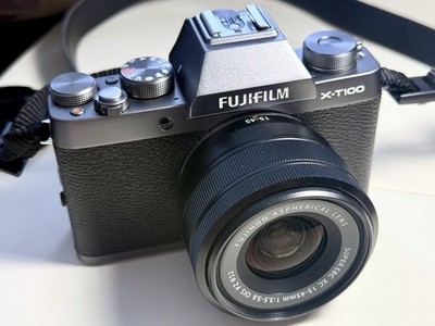 Fujifilm X-T100 Mirrorless Camera 24.2MP with XC15-45mm Lens complete setup