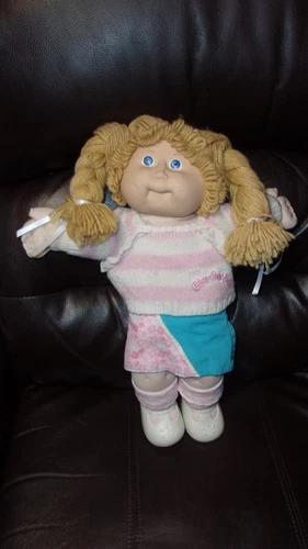 VTG. ORIGINAL CABBAGE PATCH DOLL, 1978 82, 16 ", GIRL W/BLUE EYES, PIGTAILS