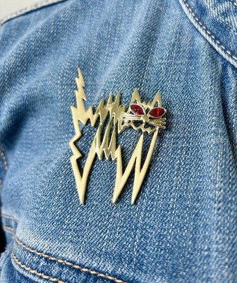 Vintage AJC Cat Brooch, Scared Cat Pin, 1970s Jewelry, Halloween Jewelry, Cats