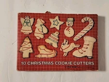 Christmas Cookie Cutters 1981 Fox Run Craftsmen, Original Box Preowned