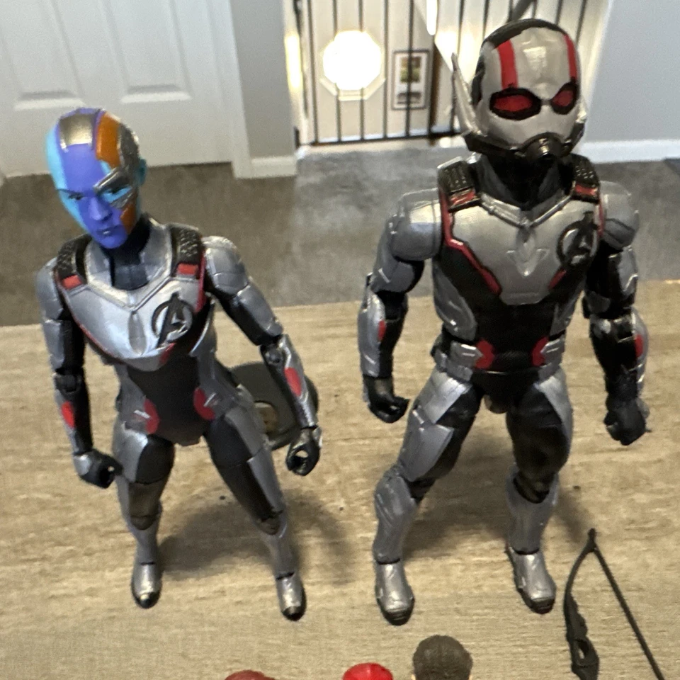 Marvel Legends Endgame 2 Pack Viuda Negra Ojo de Halcón Traje Cuántico Iron Man Ant Man Foto 3 de 3