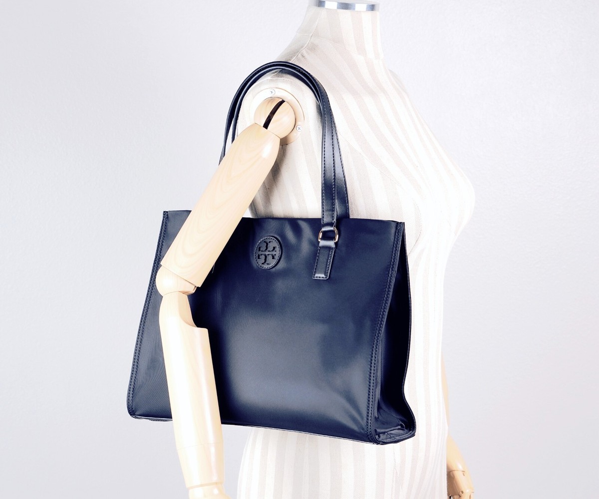 国内即送 TORY BURCH ELLA ナイロン スモールトート 160633 New Tory Burch Ella Navy Small Nylon Tote Shoulder Bag Purse