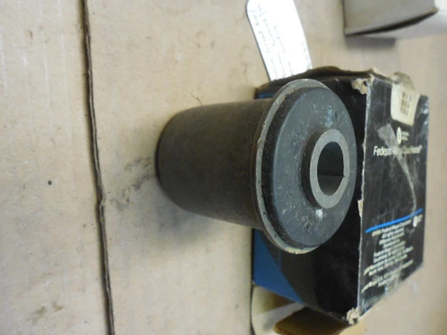 82-89 适合 Skyhawk/86-98 Skylark 后轴支撑衬套 #K6288 H208 — 第 3/3 张图片