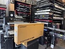 Roland Fantom 6 EX 61-key Keyboard Workstation , in box ,New York City   ARMENS
