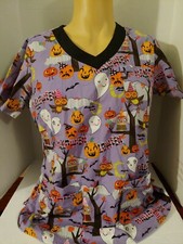 Halloween Purple Short Sleeve UA Scrub Top Size S V-neck