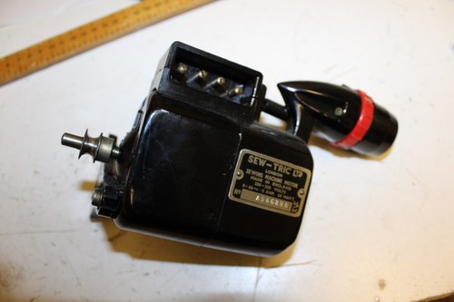 SINGER 66K Sew tric Motor and light from machine serial number F7125242 - Picture 7 of 7