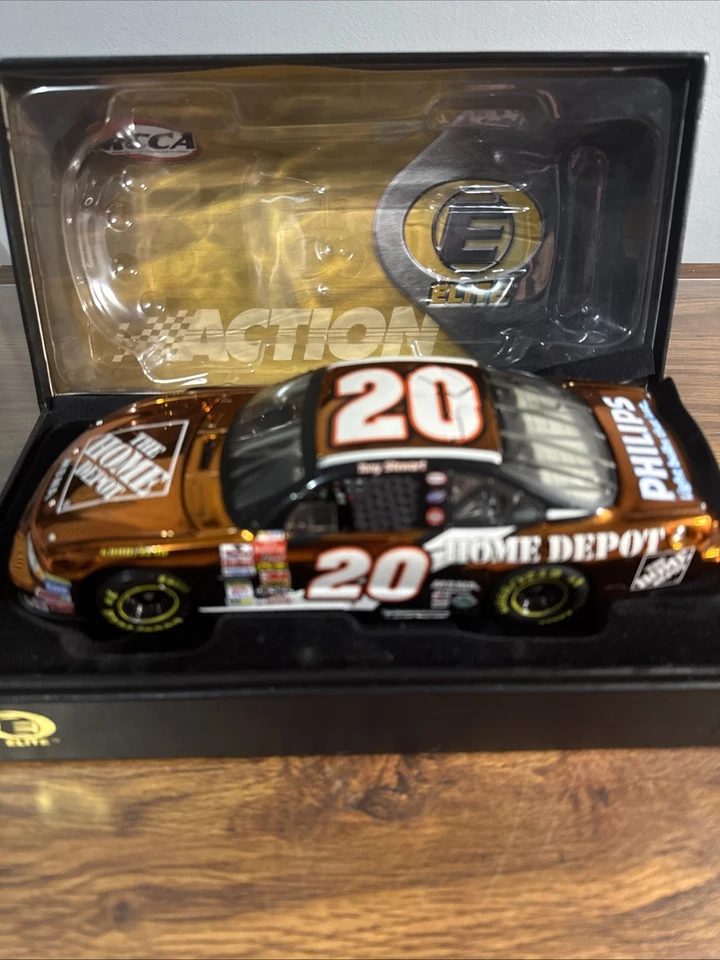 Tony Stewart 2002 Home Depot Championship Car Color Cromo 1/24 RCAA Elite Foto 2 de 4