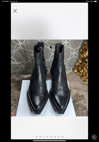 Zara Man Chelsea Boots