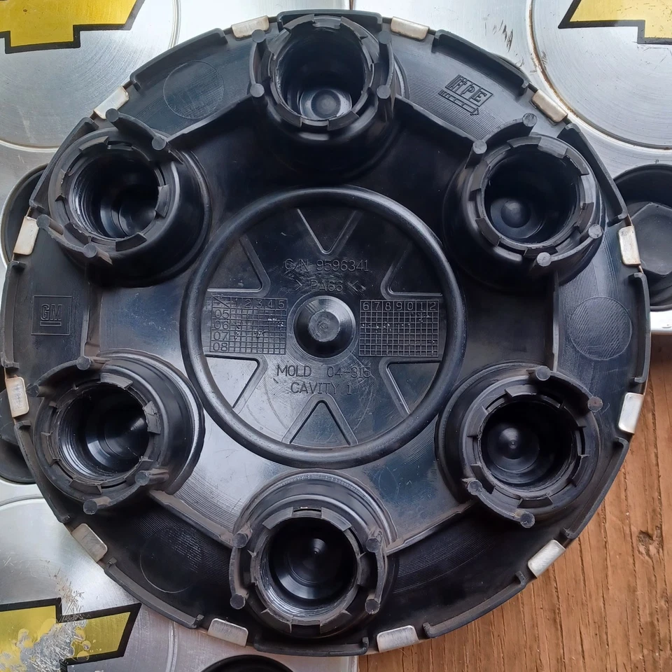 Juego de 4 tapas centrales Chevrolet Tahoe Silverado Avalanche, 2007-2014, 9596341 Foto 3 de 3