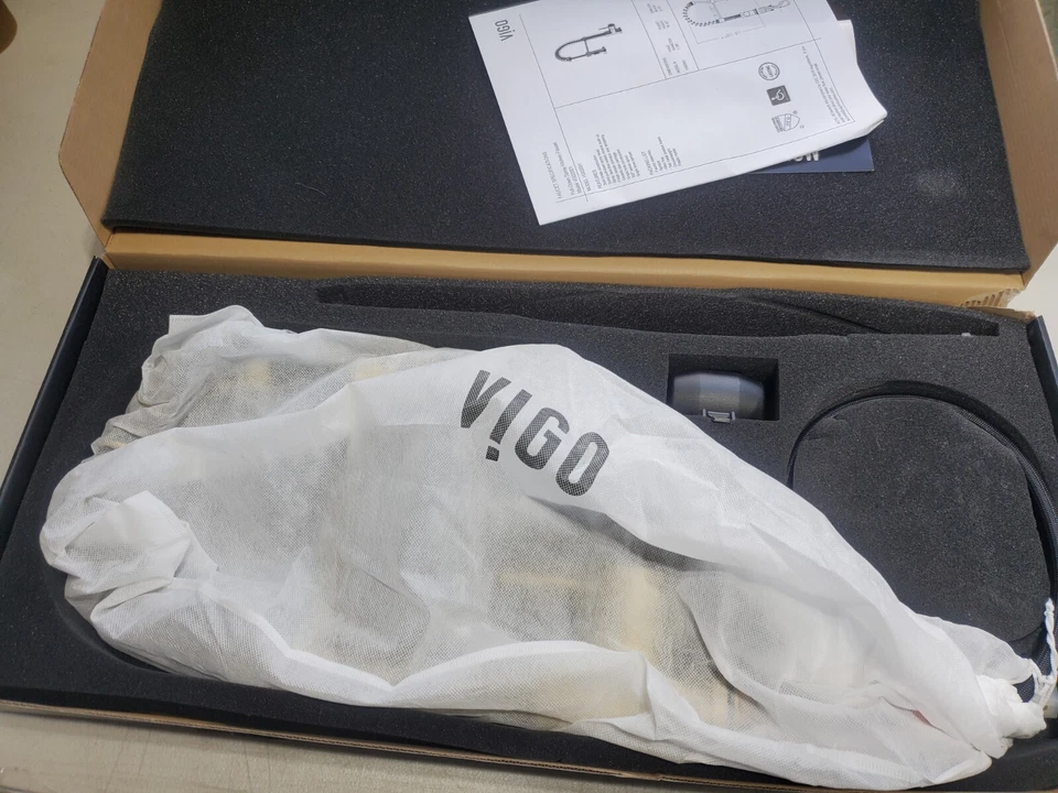 Grifo pulverizador extraíble Vigo VG02001MG - oro mate Foto 4 de 4