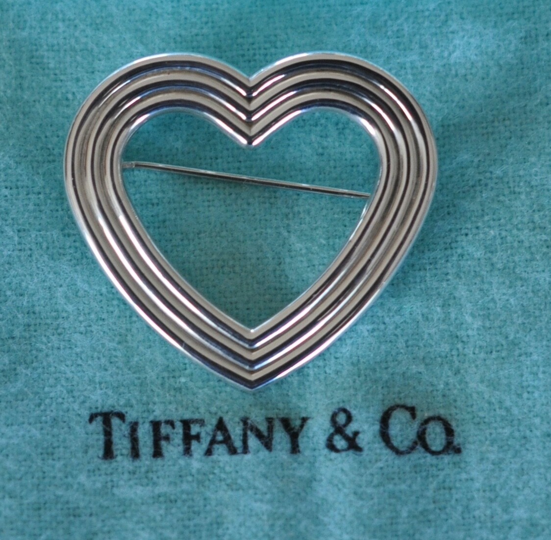 Tiffany & Co Menard Heart Brooch Pin in Sterling Silver 925 1.5 Inch