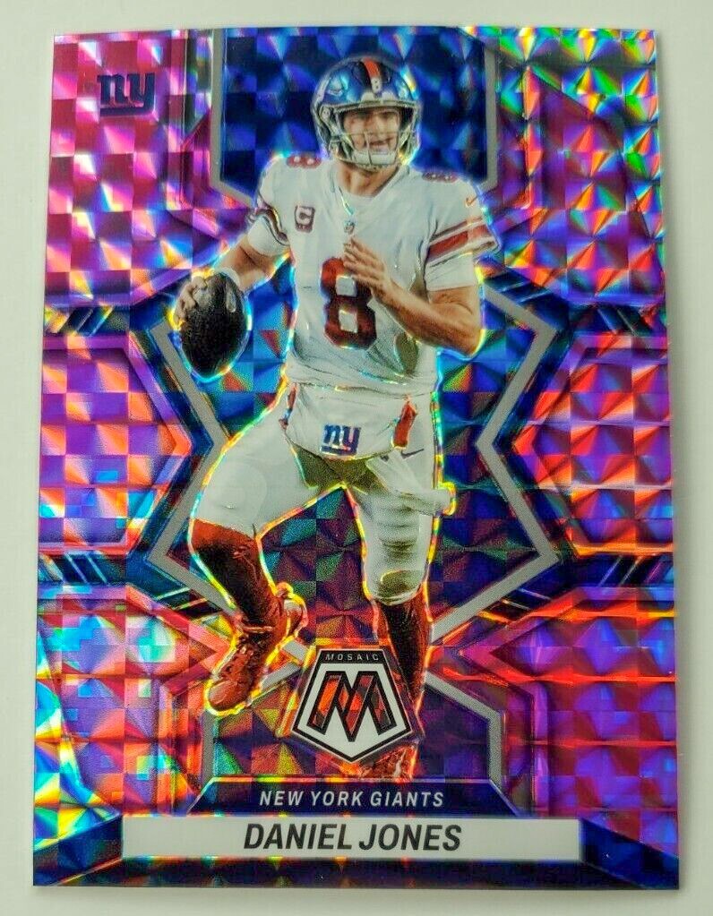 2022 Panini Mosaic Daniel Jones New York Giants Pink Camo Prizm #145 