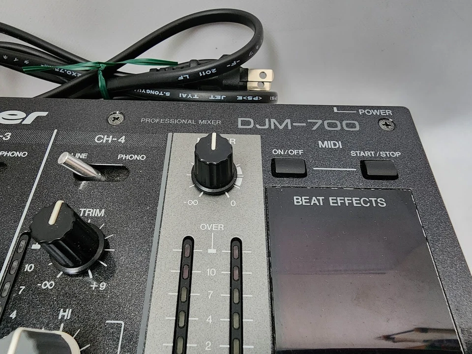 Pioneer DJM-700 Black Digital DJ Mixer 4-Channel - Image 4 of 4