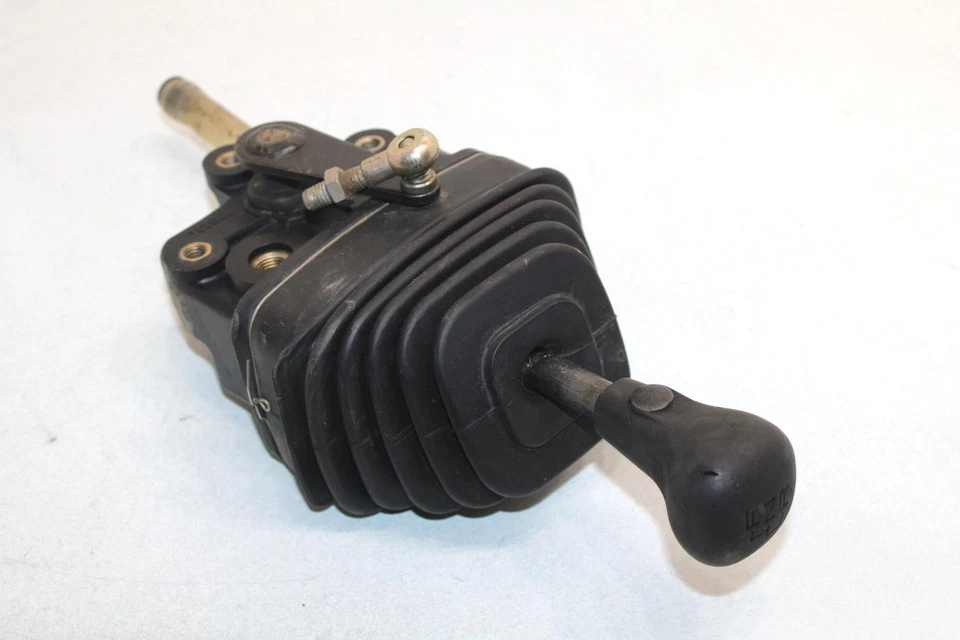 04 Palanca de cambios Yamaha Bruin 350 automática 2x2 OEM 5UH-18300-00-00 AY36 Foto 2 de 4