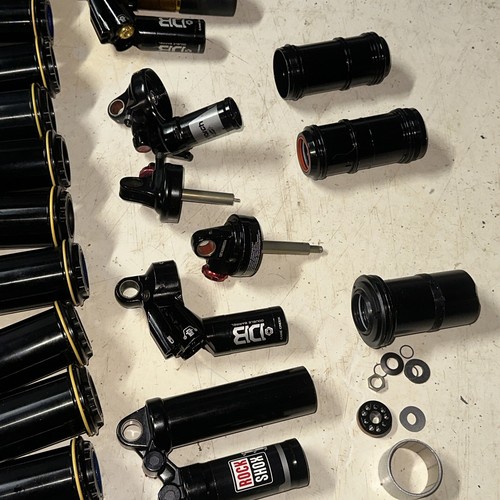 ENORME LOTE de piezas de amortiguador trasero para bicicleta de montaña MTB Rock Shox RC3 Fox RP23 Cane Creek - Imagen 14 de 14